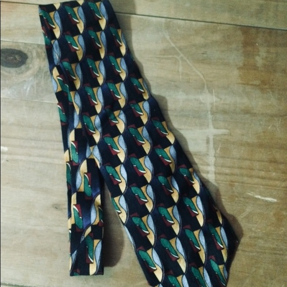 Jimmy V Men’s Tie Great Looking Tie! - Picture 5 of 8